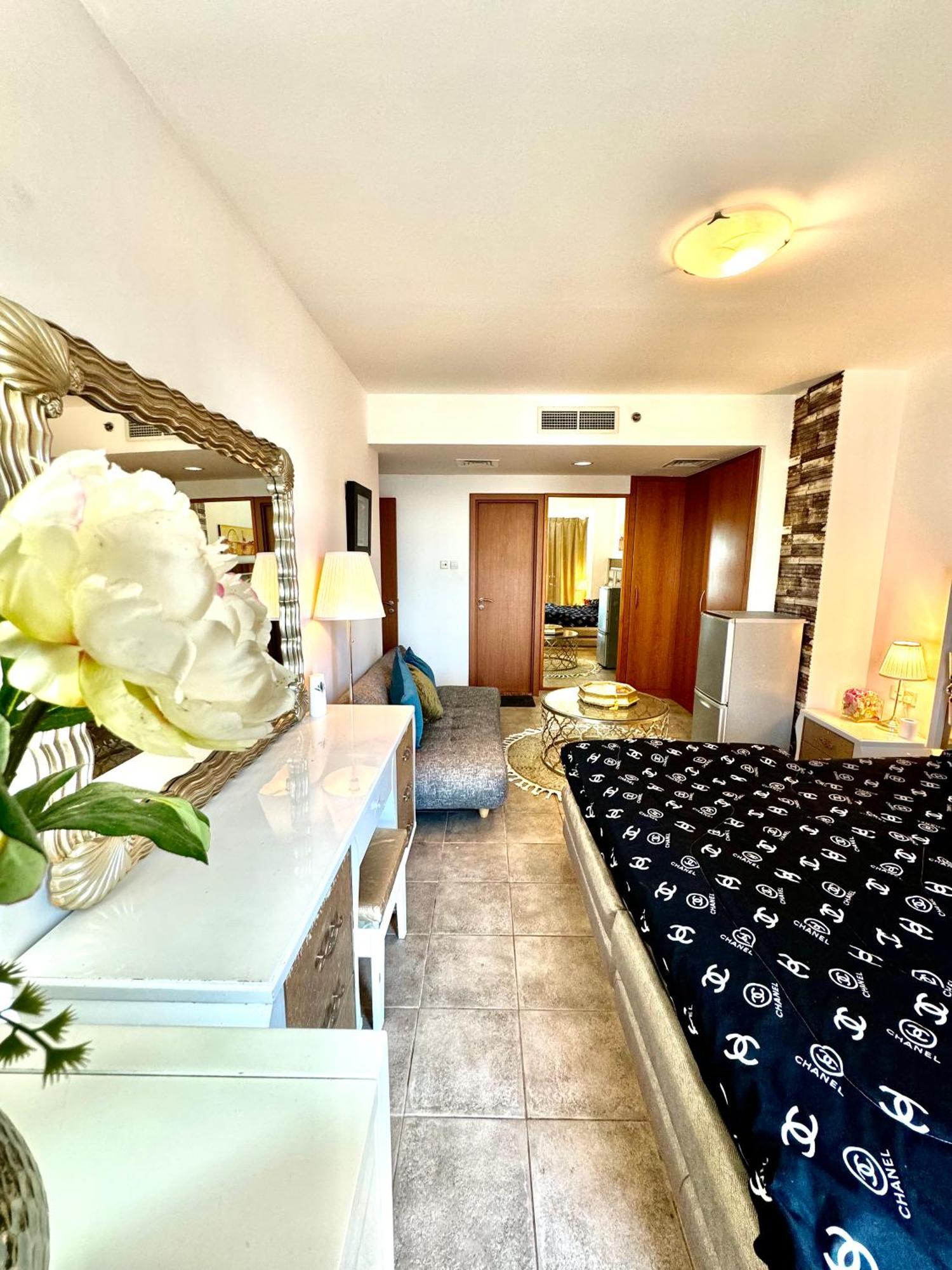 Appartement Travelers Backpackers à Dubaï Extérieur photo